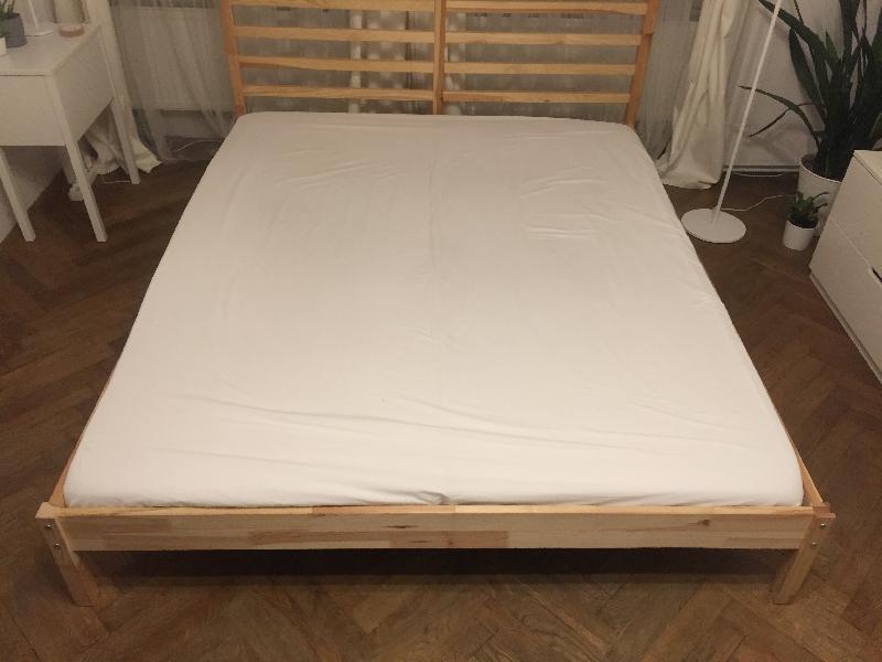 Łóżko Ikea 200x160cm stan bardzo dobry.