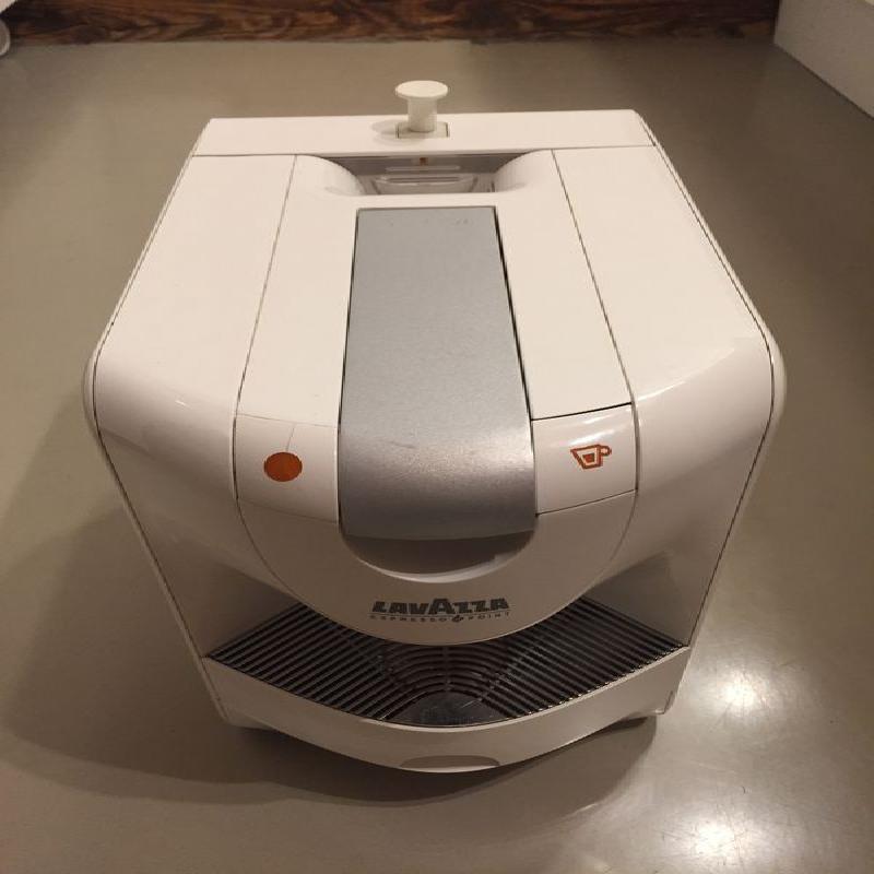 Oddam za darmo Ekspres do kawy na tabletki Lavazza