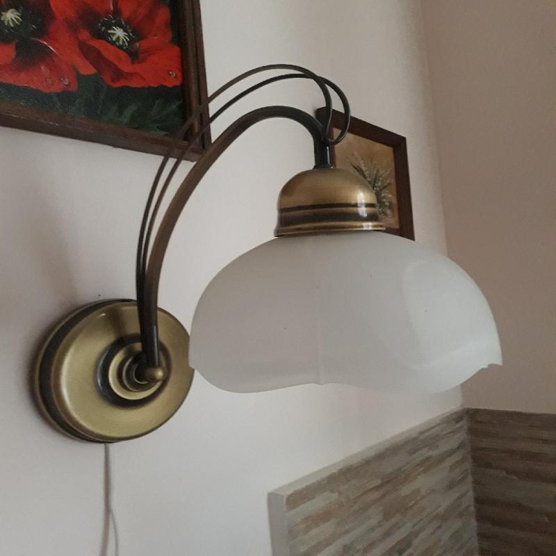Oddam gratis zabytkową lampę typu kinkiet