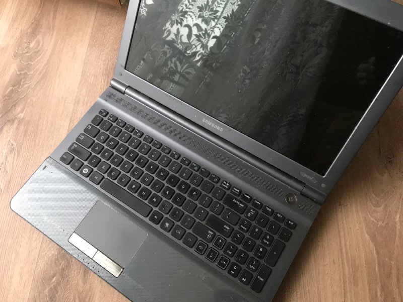 Oddam laptopa marki Samsung