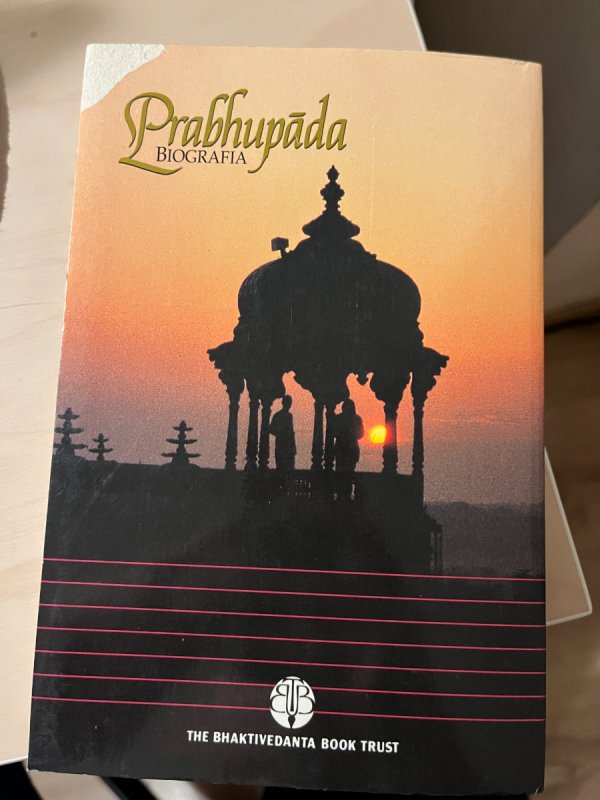 Oddam książkę Prabhupada. Człowiek mędrzec - 01 Oddam książkę Prabhupada. Człowiek mędrzec - 01