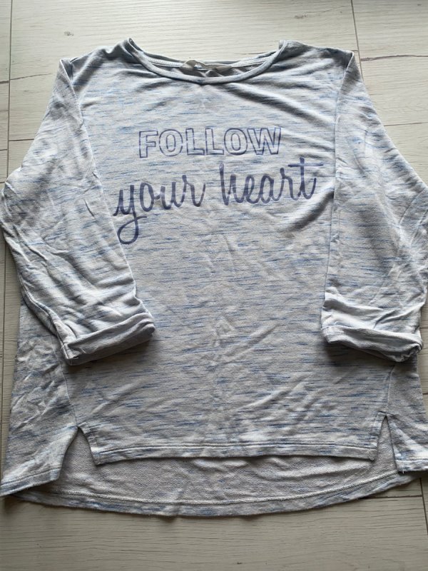 Bluzka z pół długim rękawkiem - 01 Bluzka z pół długim rękawkiem - 01