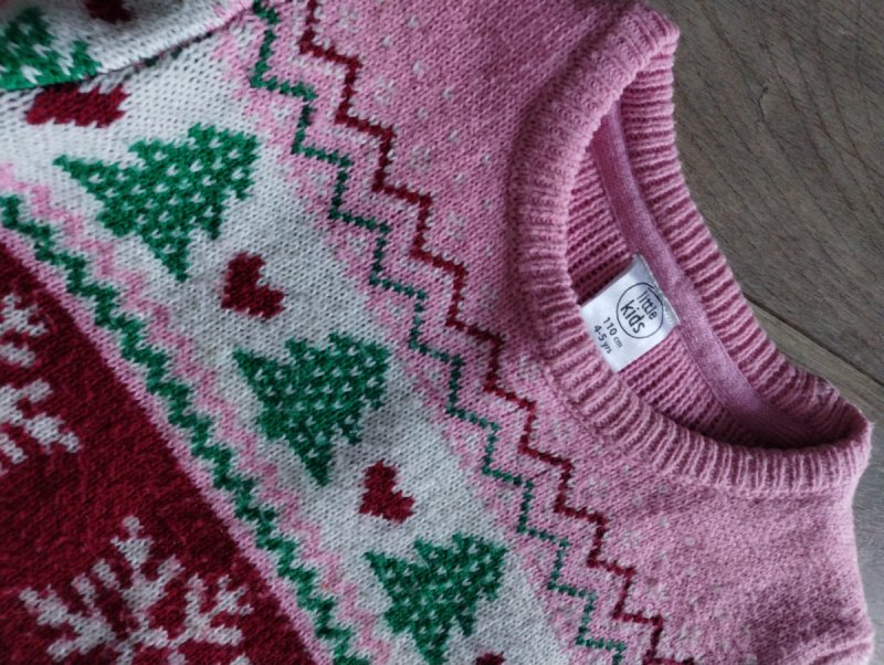 Sweterek świąteczny 110 - 02 Sweterek świąteczny 110 - 02