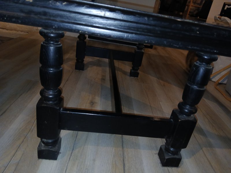 Stol drewniany stary - 03 Stol drewniany stary - 03