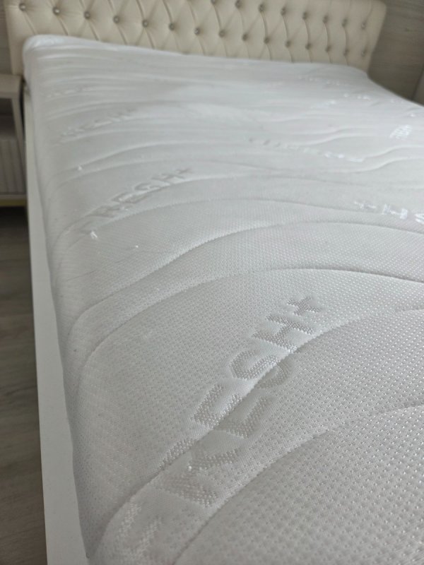 Materac 140x200 używany - 02 Materac 140x200 używany - 02