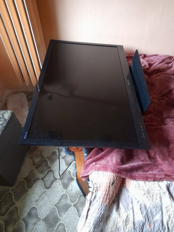 Oddam używany telewizor marki sony