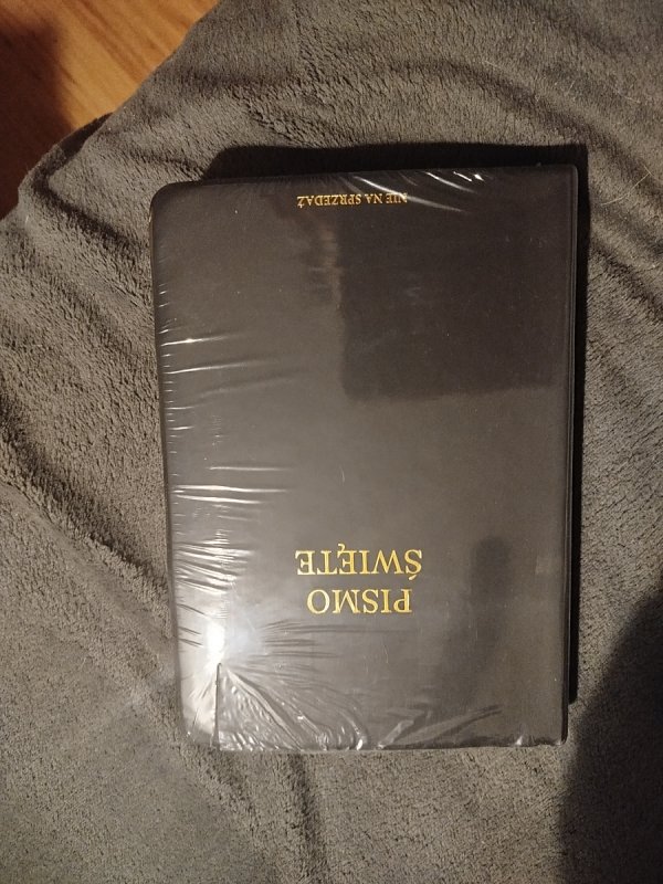 Oddam Biblię