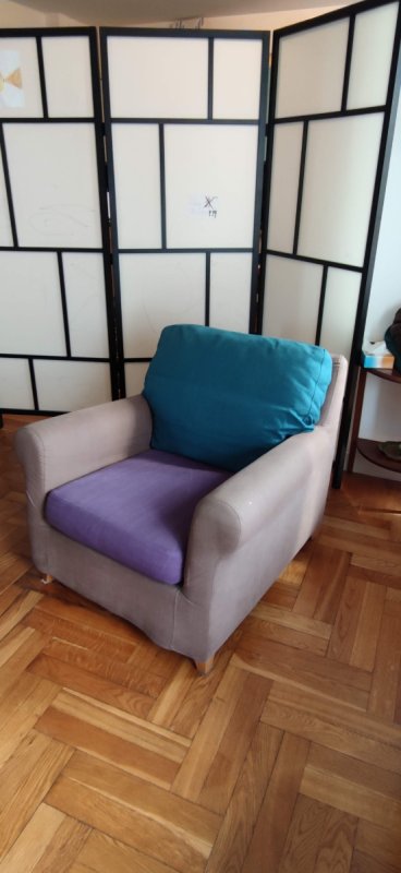 Rozkładana kanapa i dwa fotele z IKEA