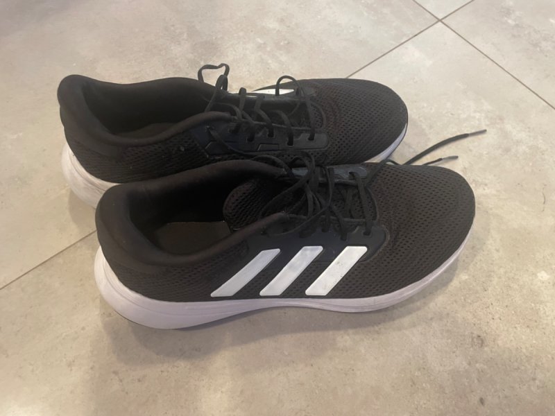 Oddam używane buty adidas - 01