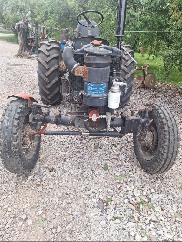 Traktor Ursus c 330 - 01