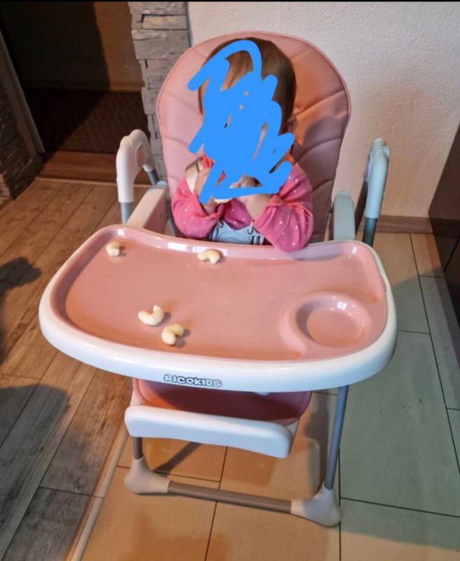 Krzesełko do karmienia dziecka