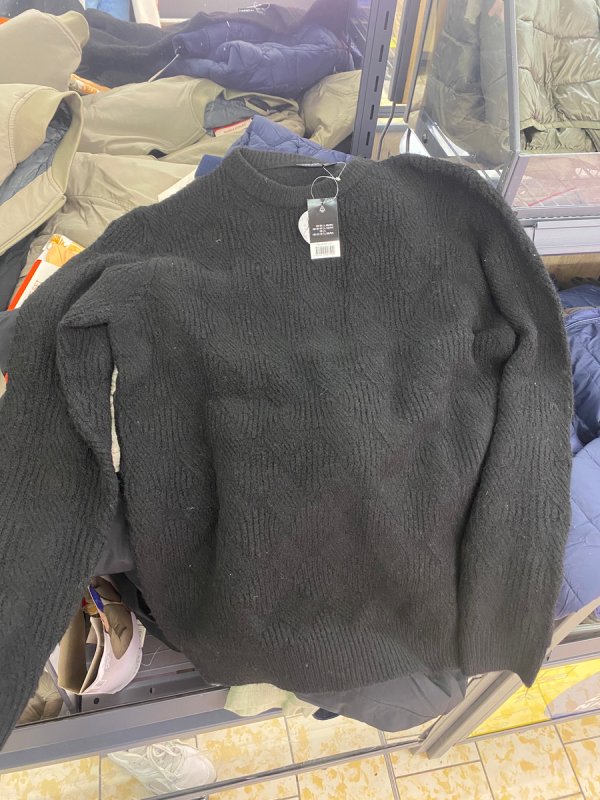 Czarny sweter rozmiar L - 02