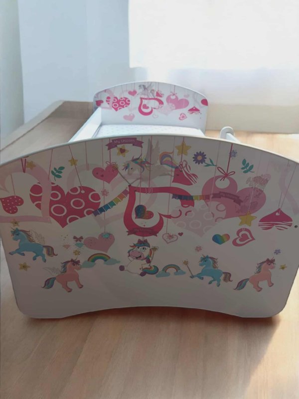 Łóżko dziecięce dla dziewczynki