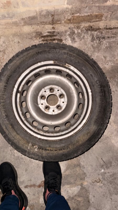 Oddam za darmo 2 felgi z oponami