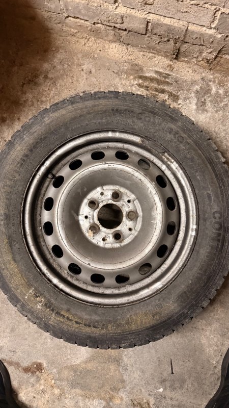 Oddam za darmo 2 felgi z oponami - 02