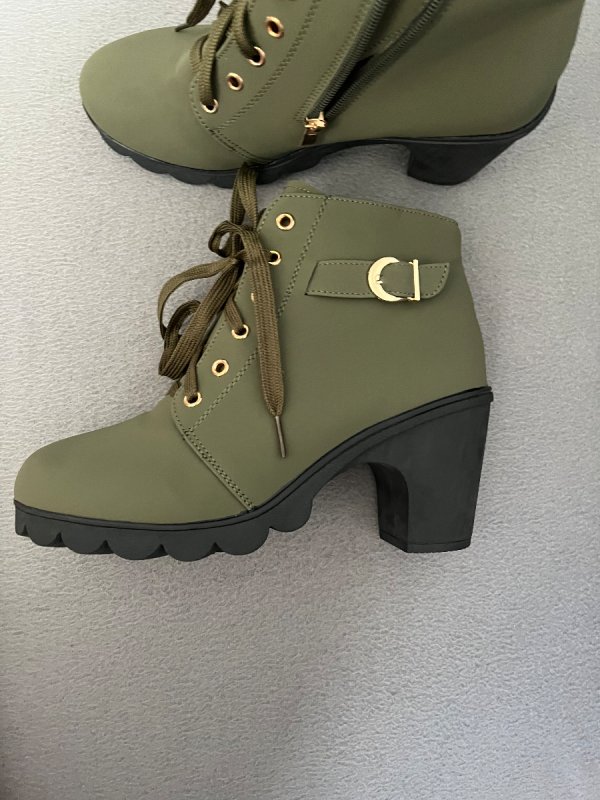 Nowe buty botki - 02