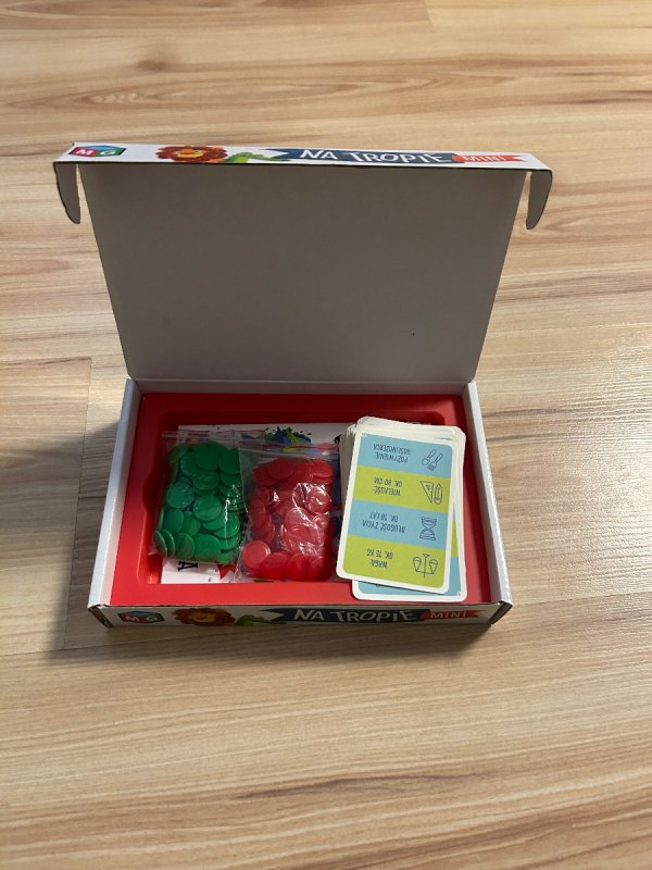 Oddam pudełko książek i zabawek - 05