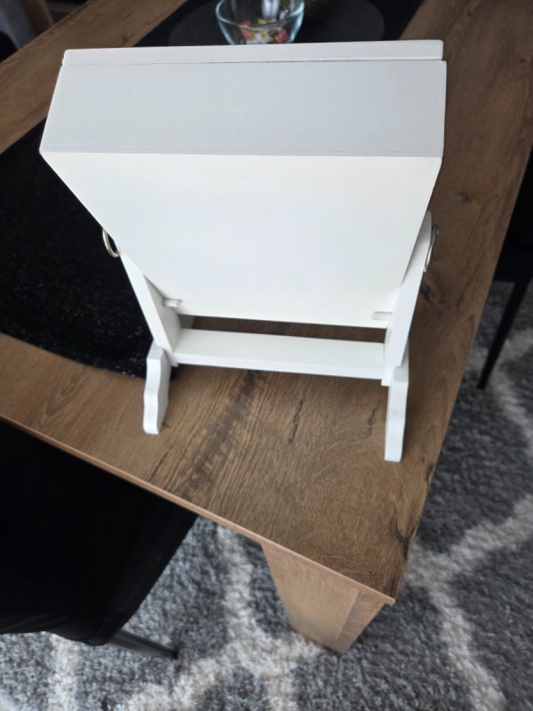 Lusterko z kuferkiem na biżuterię - 02