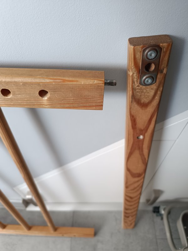 Oddam barierkę na schody drewnianą - 01