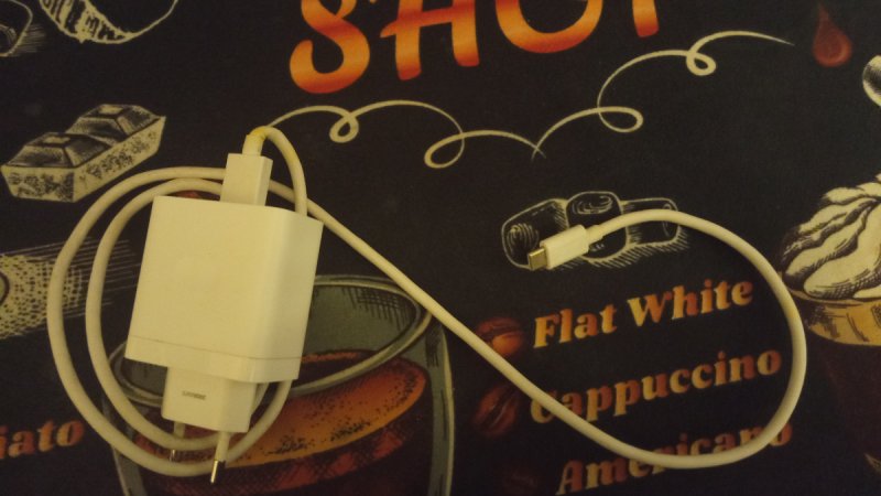 Ładowarka 67 W - 02