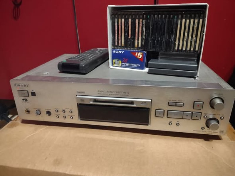 Mini Disc SONY JB 980 + dyskietki 54szt.