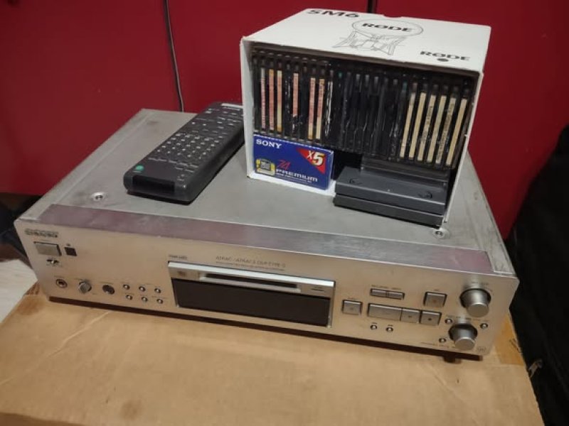 Mini Disc SONY JB 980 + dyskietki 54szt. - 02