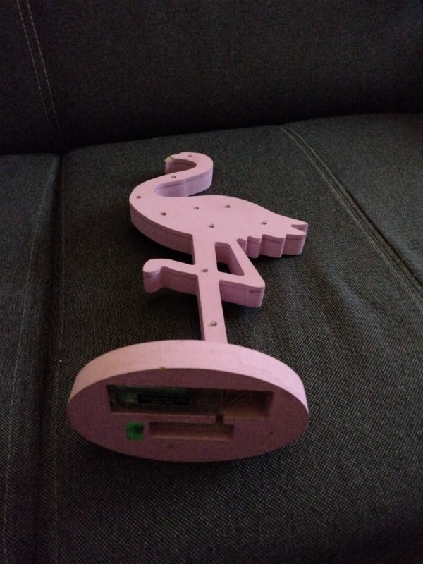 Oddam drewnianego flaminga - 02