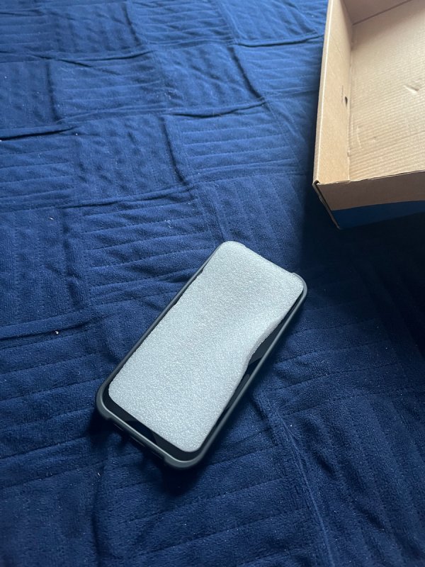 Czarne etui iphone 13 - 02