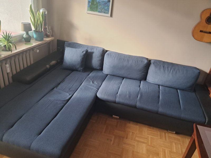 Duży narożnik z funkcją spania. - 01