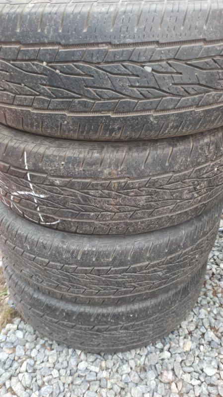 Oddam darmo dwa zestawy opon używanych 215/65 R16 - 04