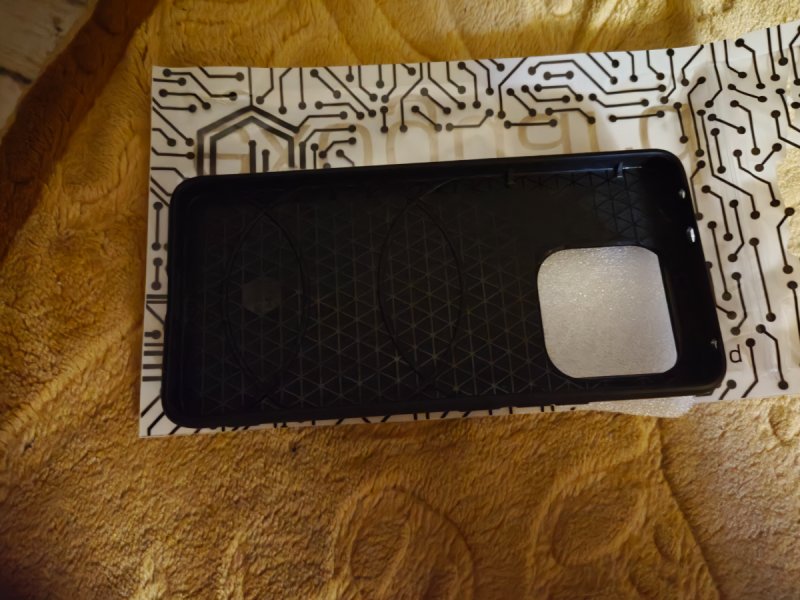 Pokrowiec na telefon realme 16 pro plus - 01