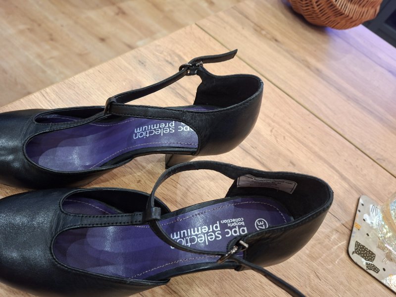 Buty damskie na obcasie 37 nowe - 02