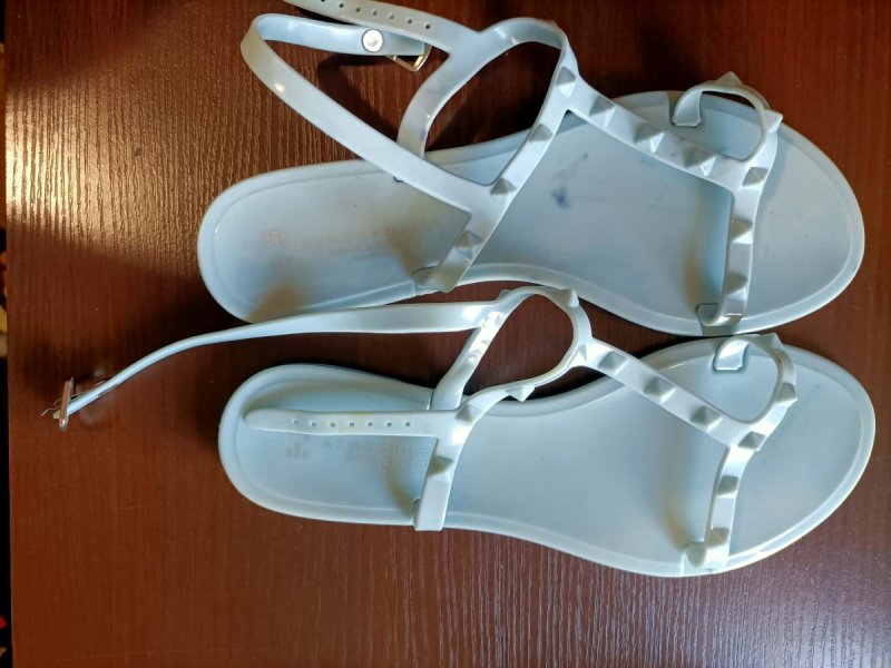Oddam buty - 01
